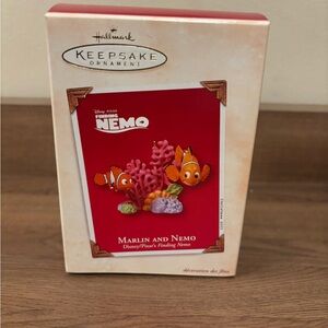 Mint 2003 Hallmark Ornament Marlin and Nemo Disney Pixar's Finding Nemo NEW